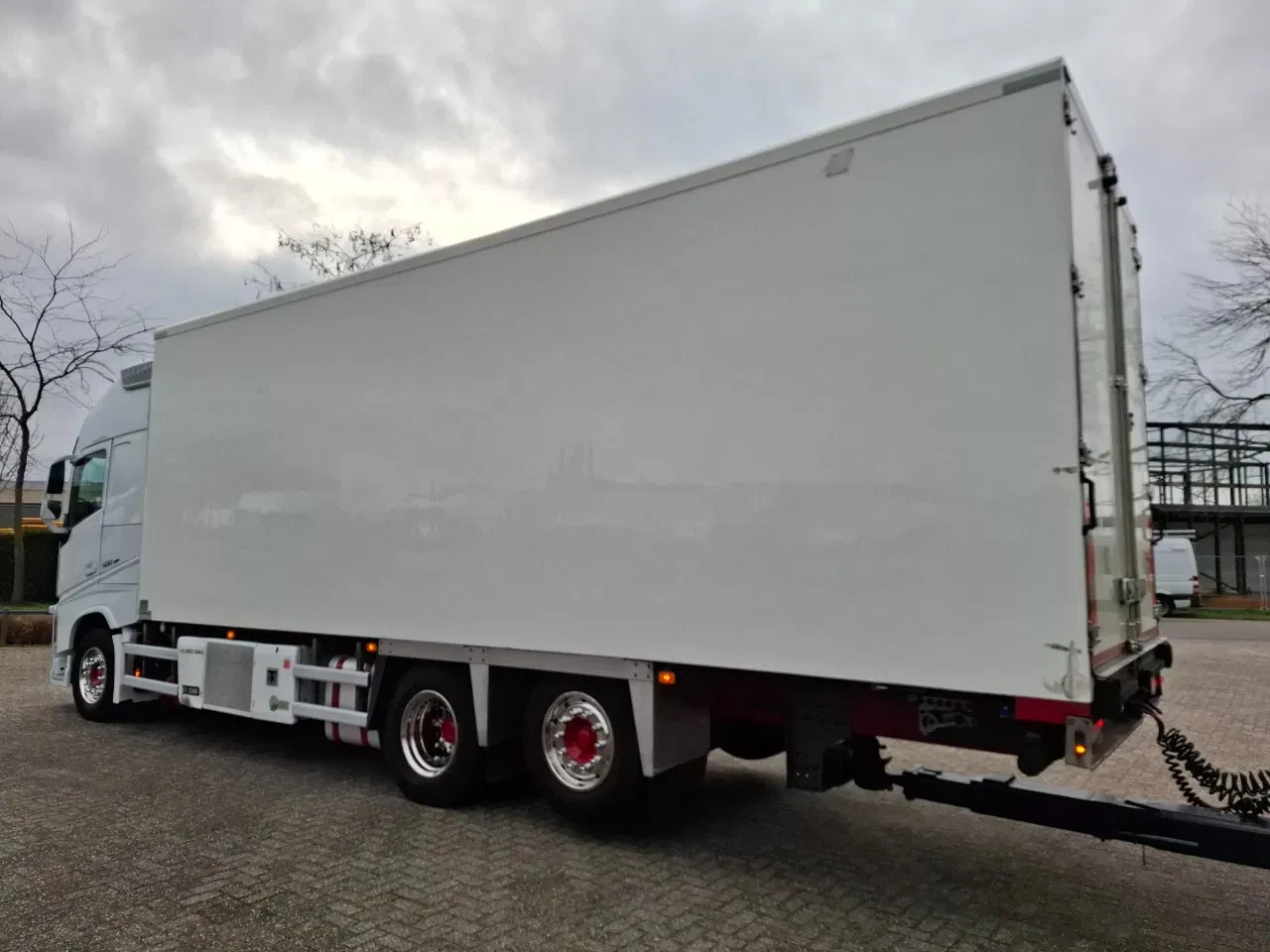 Volvo FH 2021 - FH4-500 / RETARDER / XL / CHEREAU / VEB+ / I-PARKCOOL / ACC / LWDS / 2XTHERMOKING UT1200 / 2X ON STOCK / EURO-6 / 2021 immagine 10