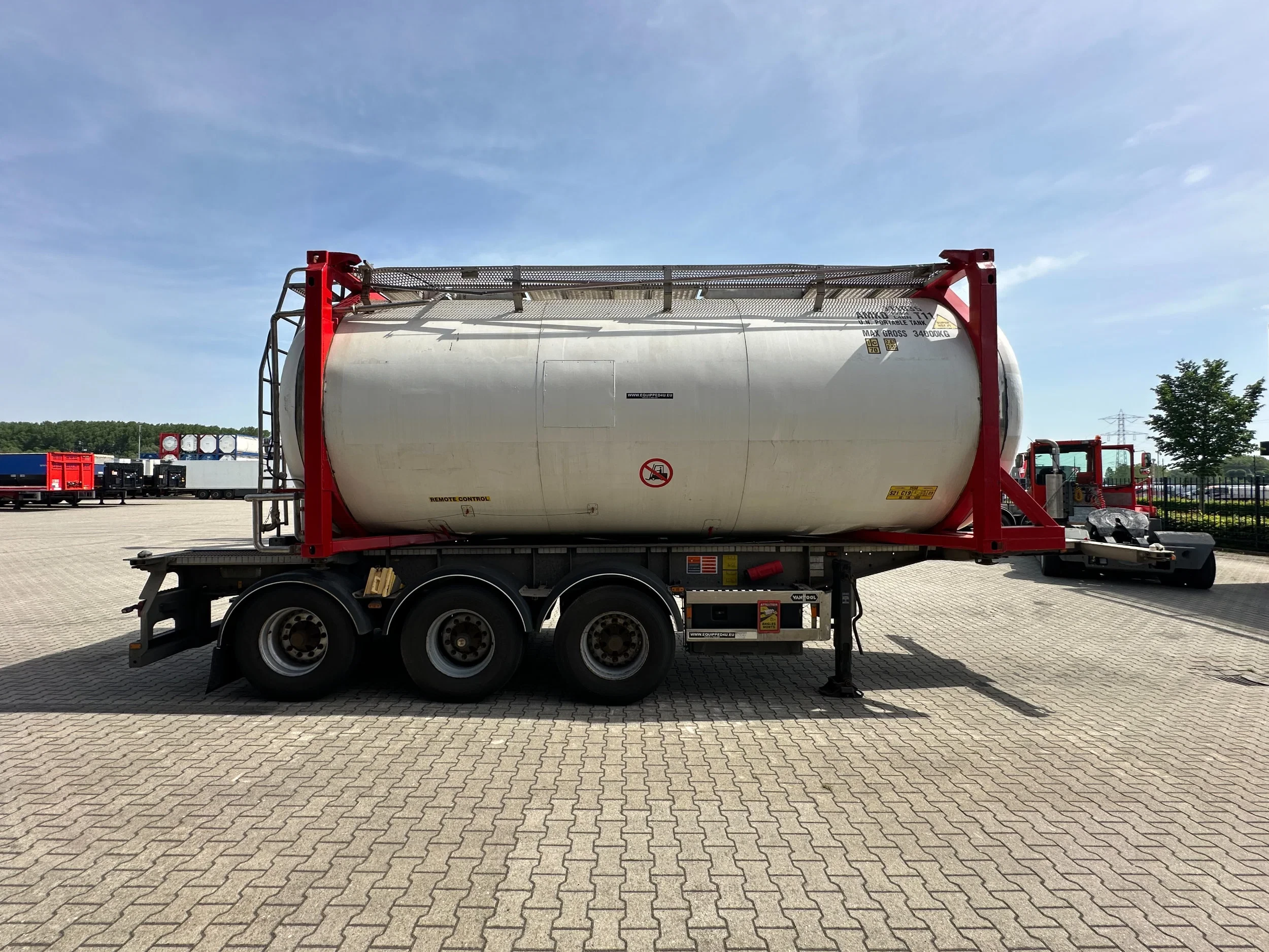 Van Hool 2015 - 20FT/30FT ADR CHASSIS + 20FT SWAP TANKCONTAINER 31.180L 1-COMPARTMENT Bild 6