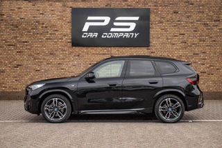 BMW iX1 2023 - xDrive30 67 kWh, Pano, Leder, Carplay, Ambient, H&K zdjecie 3