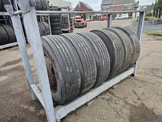 Several 275/70 R 22.5 2000 - N/A bild 3
