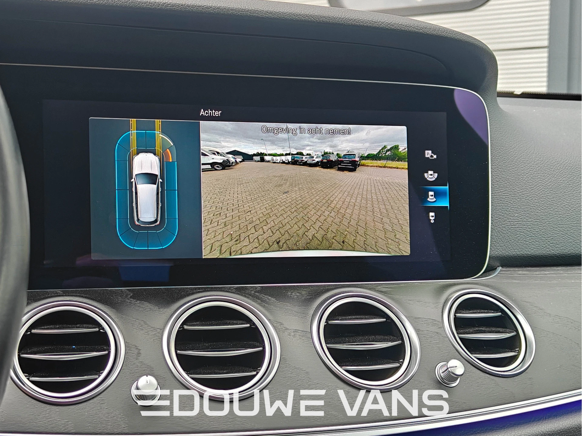 Mercedes-Benz E-Class 2022 - 300e Burmester Trekhaak Avantgarde Schuifdak Bild 21