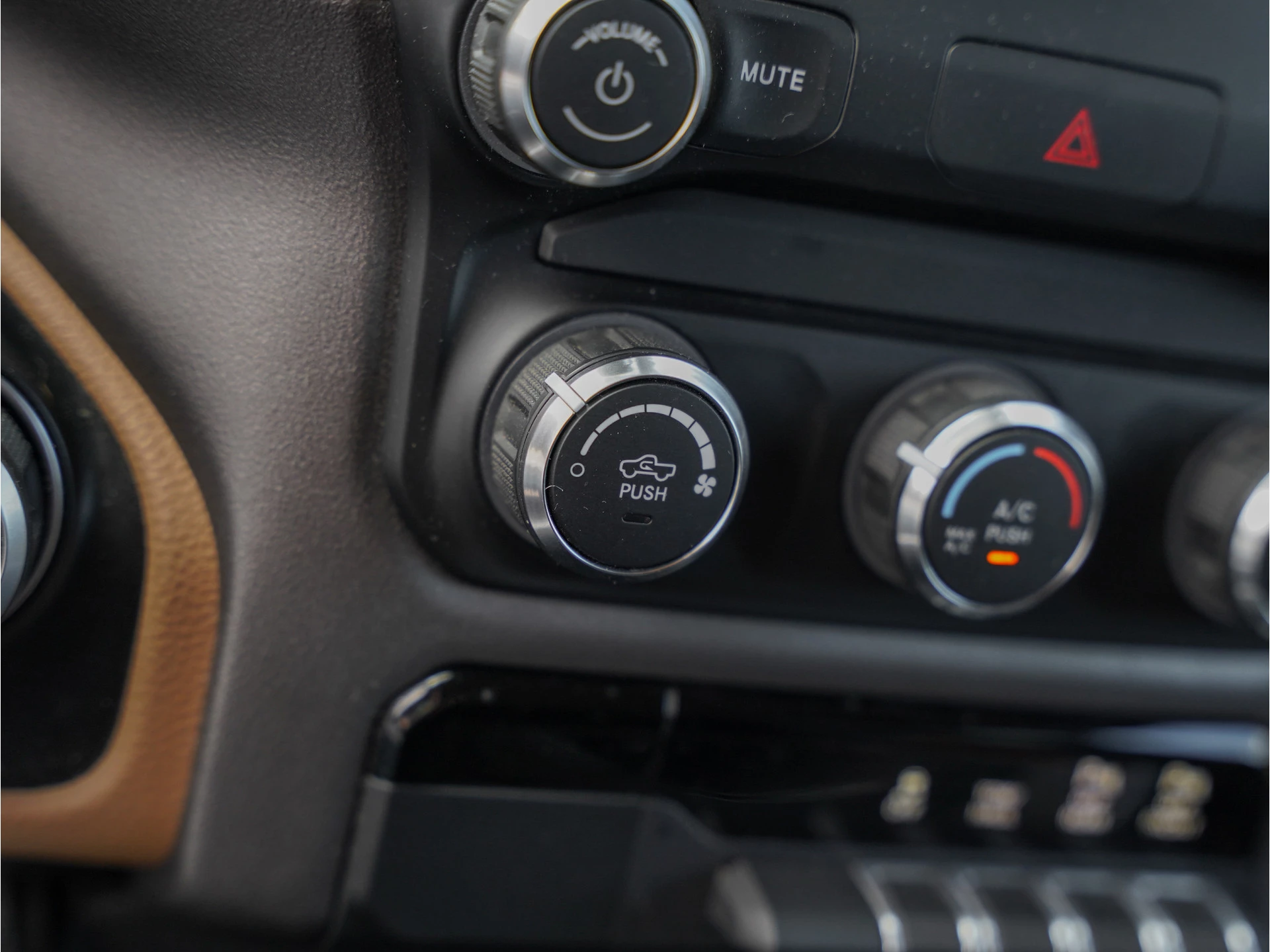Dodge Ram 1500 2022 - Big Horn Night Edition 3.6L V6 4X4 image 29