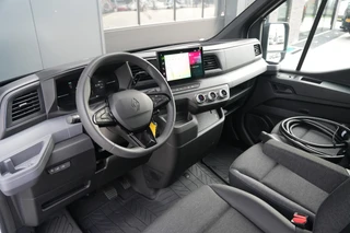 Renault Master 2026 - E-Tech T35 L2H2 Advance Long Range 87 kWh 143pk - Navi - Camera - Betimmering - Laadmogelijkheid 22kW AC 150kW DC - Rijklaar afbeelding 2 miniatuur
