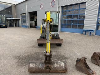 Neuson EZ26 2021 - / 23652 HOURS / 21 PK / QUICK-COUPLER / 2 EXTRA BUCKETS / 2021 afbeelding 2 miniatuur