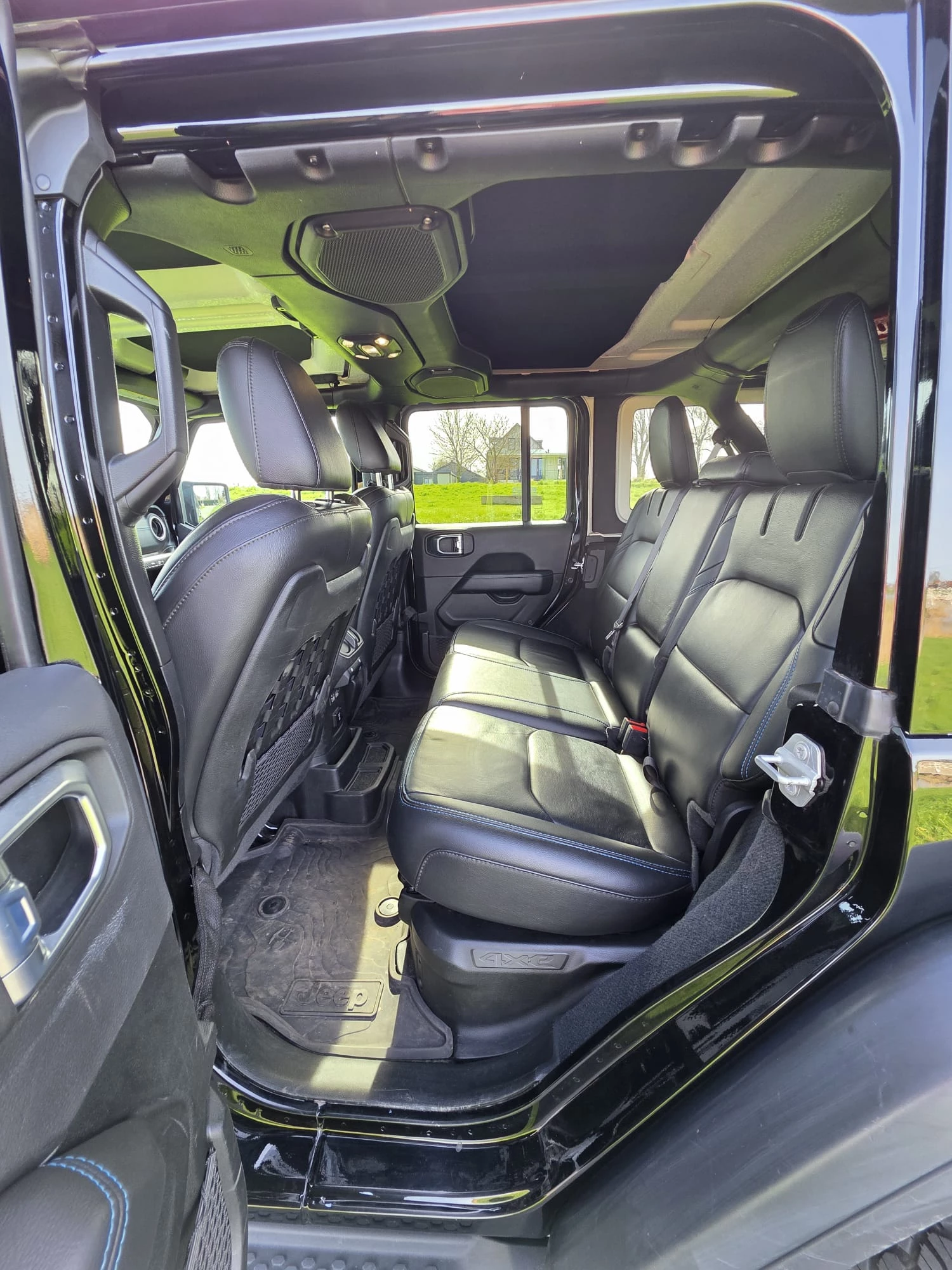 Jeep Wrangler 2022 - 4XE Rubicon - Cabrio/Hardtop - 4x4 - Hybride - 21.836 km - WARN - Alpine afbeelding 20