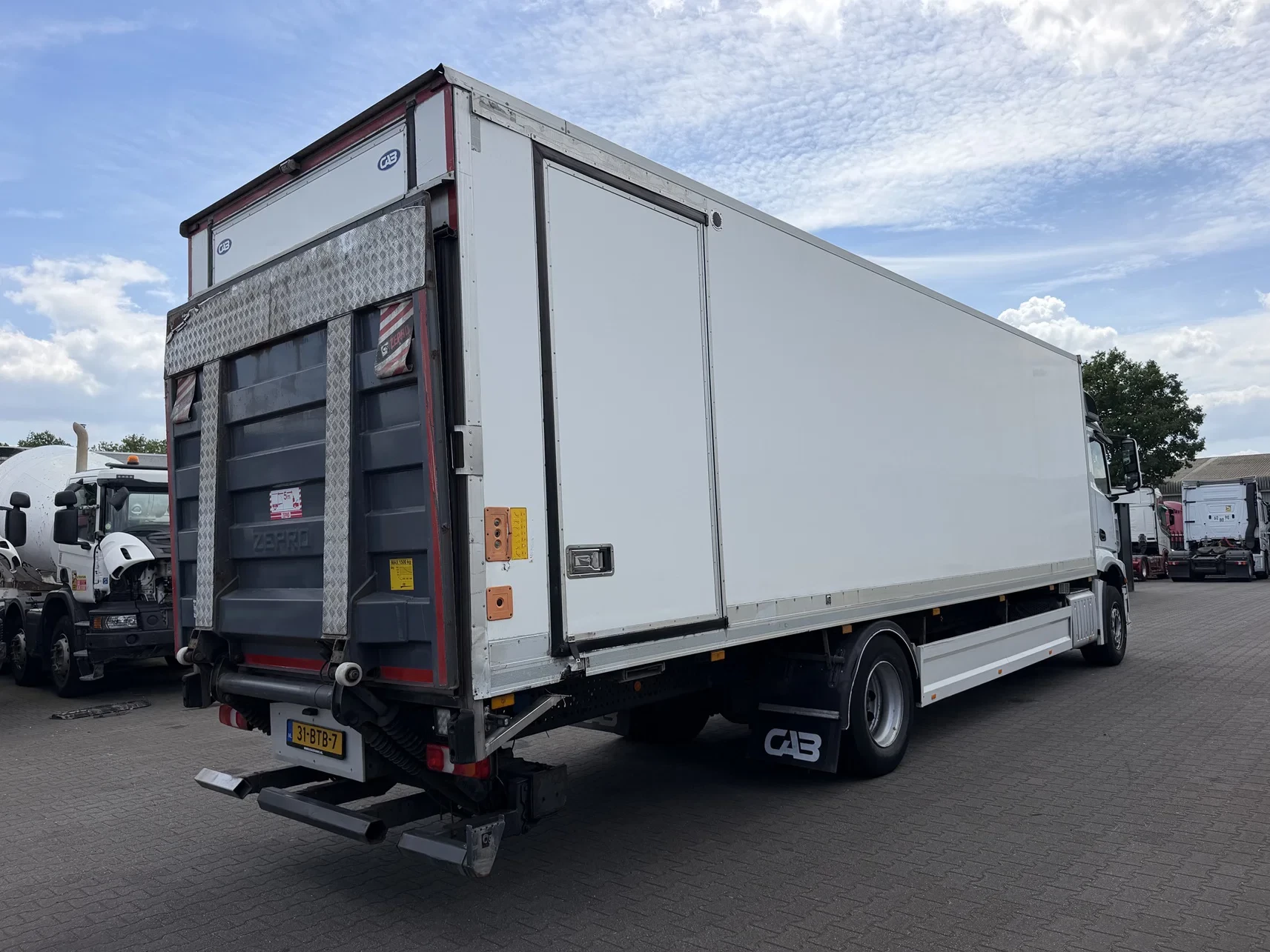 Mercedes-Benz Antos 1830 2016 - Euro 6 Koffer 910 CM afbeelding 4