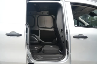 Mercedes-Benz eCitan 2026 - 112 Base L1 45 kWh 122pk - Cruise - Stoelverwarming - Camera - PDC - Auto Clima - Rijklaar obrazek 12