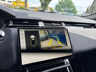 Land Rover Range Rover Velar 2024 - 2.0 P400e R-Dynamic HSE image 10