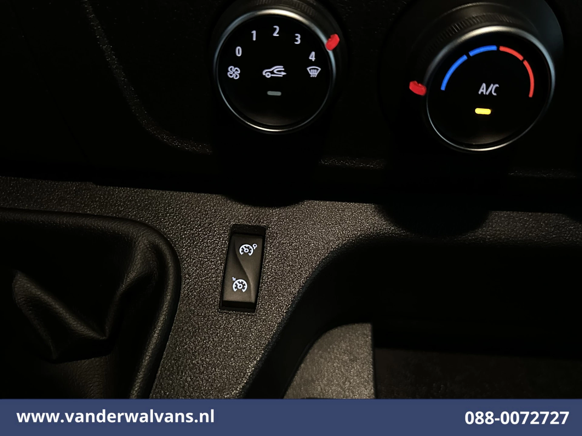 Renault Master 2024 - 2.3 dCi 146pk Bakwagen 222cm Hoog Laadklep Euro6 Airco | Camera | Navigatie | LED | 960kg laadvermogen obrázek 8