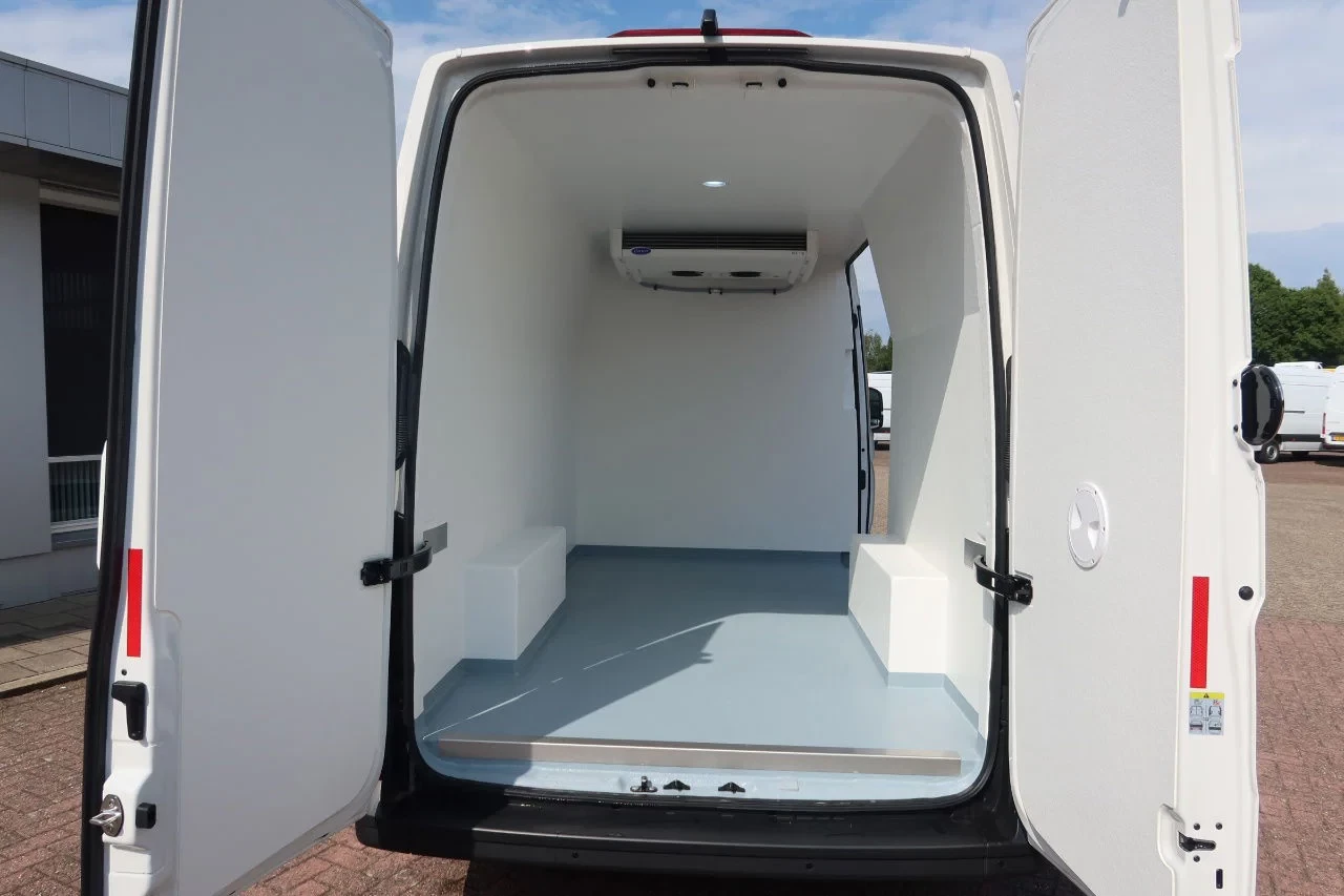 Volkswagen Crafter 2024 - 177 PK Koel/ Vries/ Verwarmen Carrier xarios 350 met nachtaansluiting BPM vrij. Bild 4