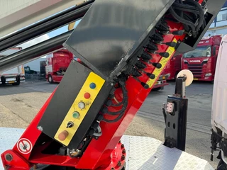 Nissan Cabstar 2015 - N/A image 21