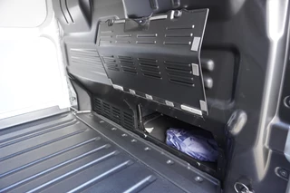 Ford Transit Custom 2024 - 320L 2.0 TDCI 170PK L2H1 Limited Automaat image 22