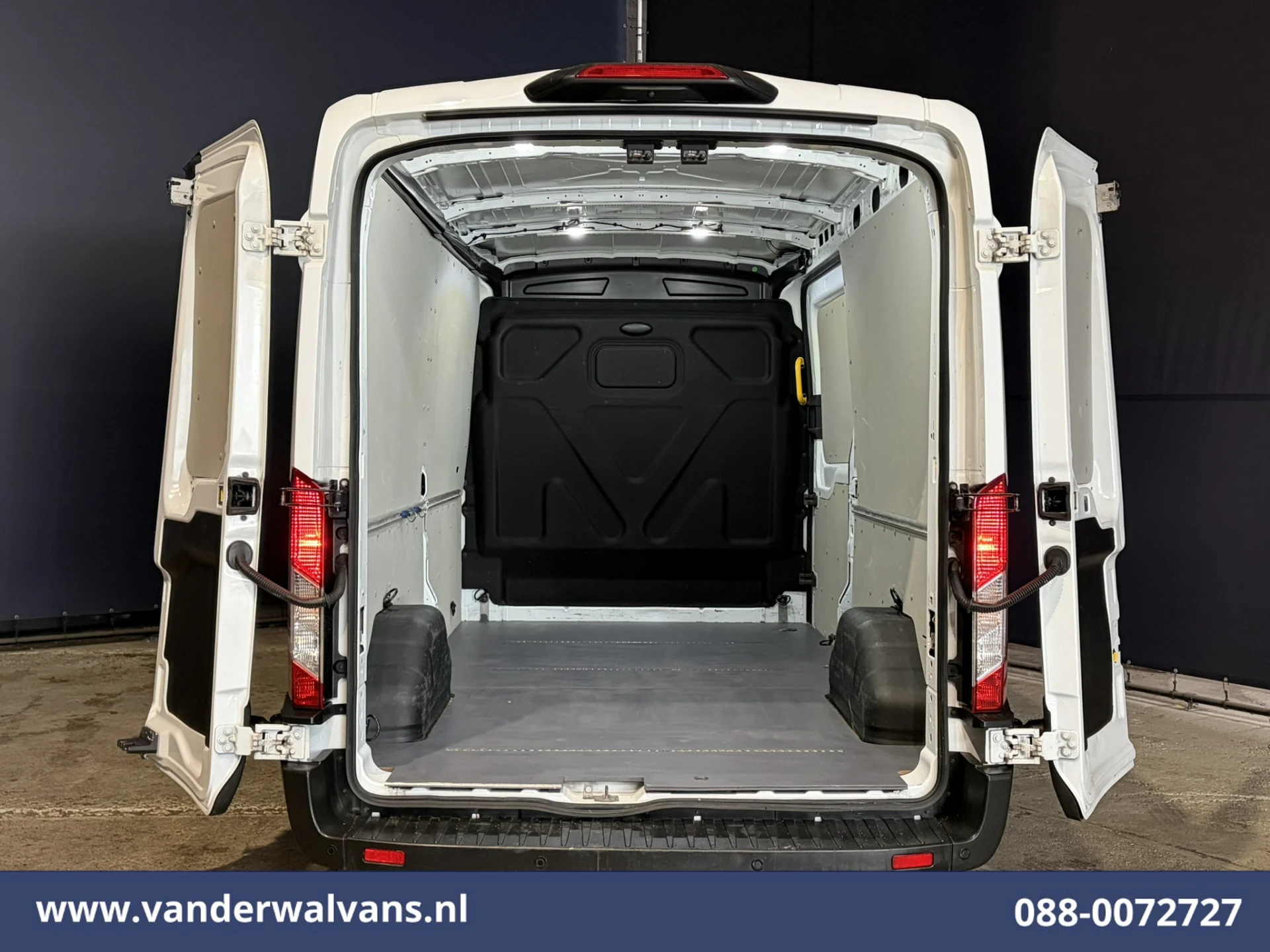 Ford Transit 2022 - 2.0 TDCI 130pk L3H2 Euro6 Airco | Cruisecontrol | Camera | PDC V+A afbeelding 12