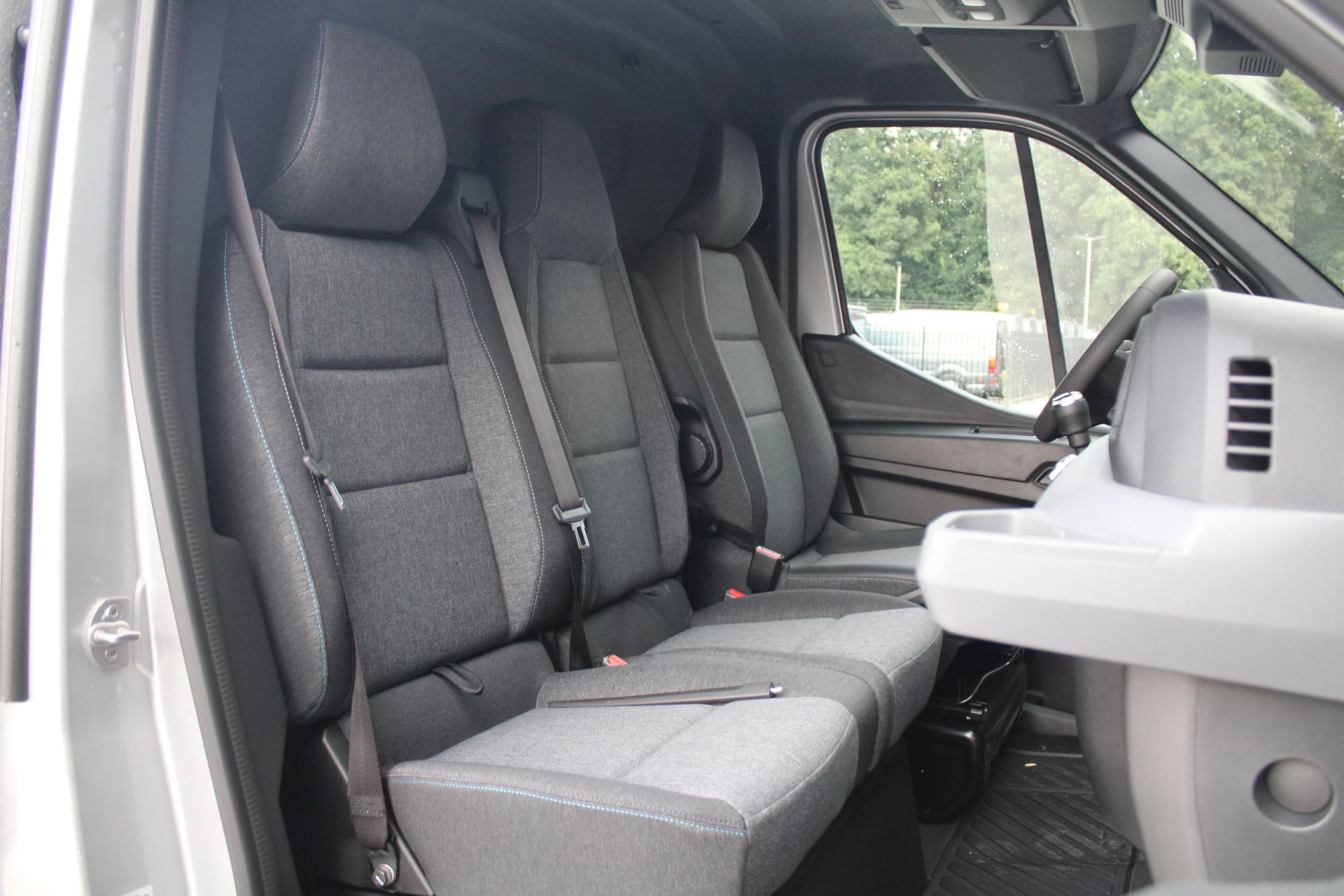 Renault Master 2024 - T35 2.0 dCi 170pk L2H2 Extra - Navigatie - Camera - 270 gr deuren - Parkeersensoren - Draadloos laden - Rijklaar Bild 42