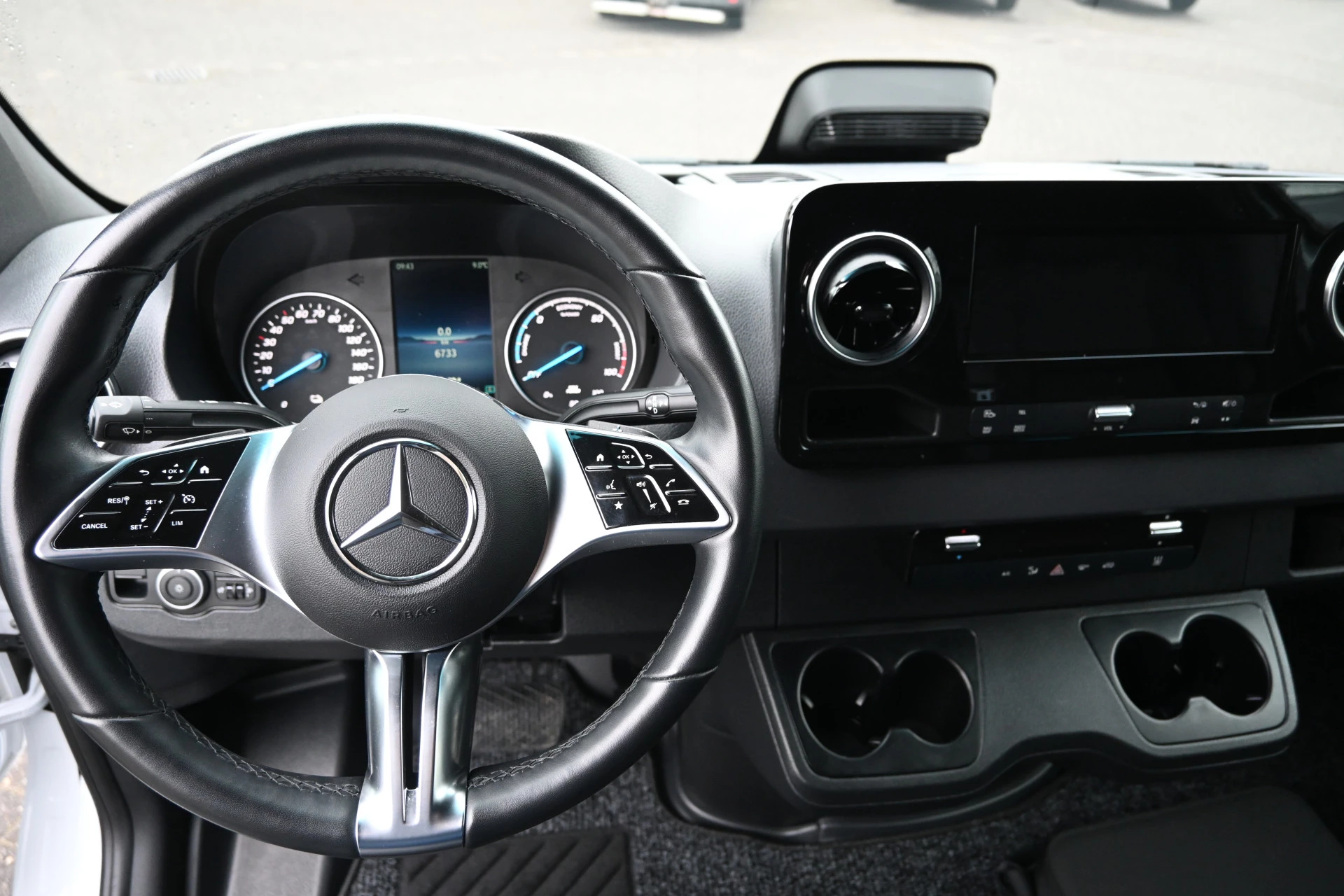 Mercedes-Benz eSprinter 2024 - 320 RWD L2H2 Pro 81kWh imagem 12