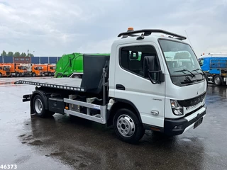 FUSO Canter 2023 - Euro 6 Hyvalift 5 Ton haakarmsysteem + Flatbedcontainer Just 44.417 km! image 7