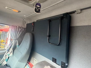 Volvo FM 330 2011 - 6X2 DHOLLANDIA 2000 KG LAST STEERING AXLE CURTAINS obrazek 14
