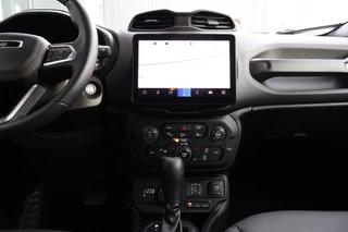 Jeep Renegade 2025 - 4XE HYBRID SUMMIT / LEDER / 18 inch / Apple Carplay изображение 22