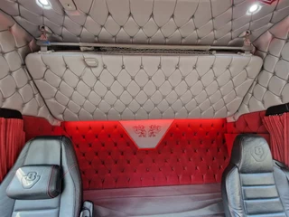 Scania S 2020 - S580 V8 NGS Highline 6x2 - BDF - Retarder - Full air - Custom interior - Loadlift - Fridge - bild 27