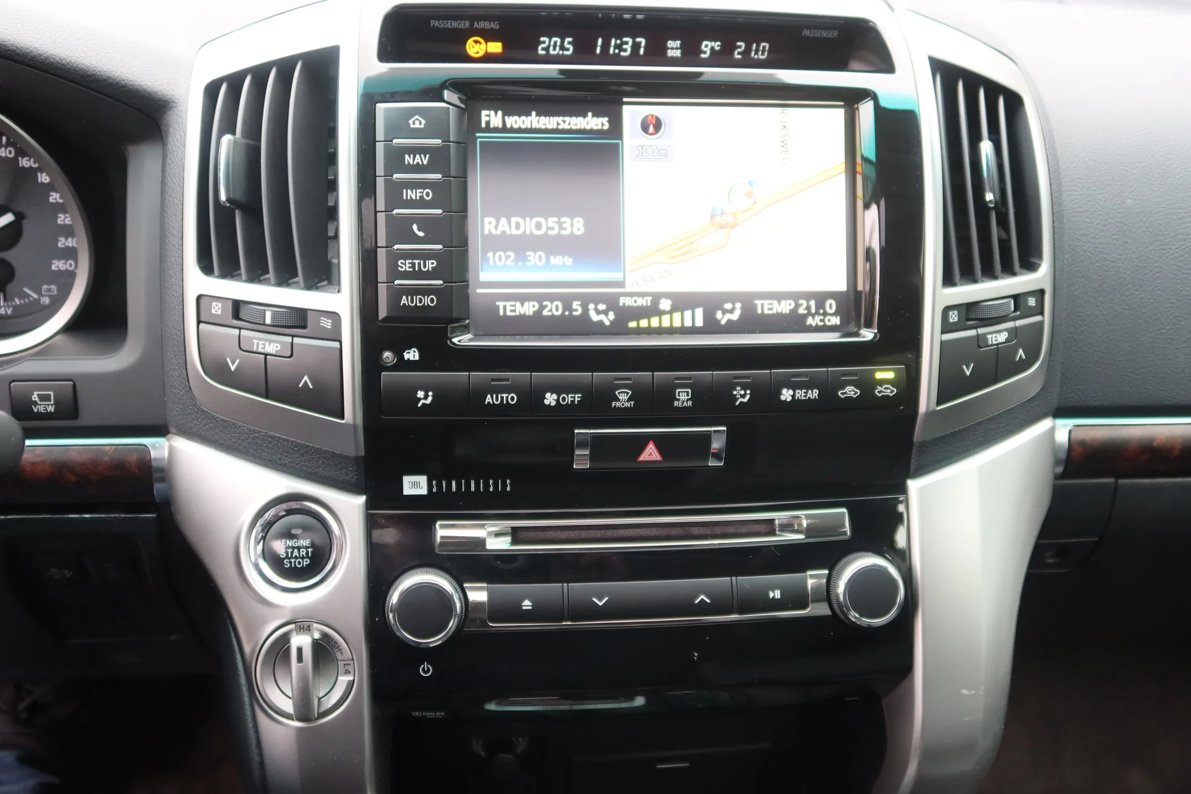 Toyota Land Cruiser 2016 - (200 SERIES) V8 200 5.5 Executive 7 persoons. Luchtvering. €42.500.- Marge immagine 16