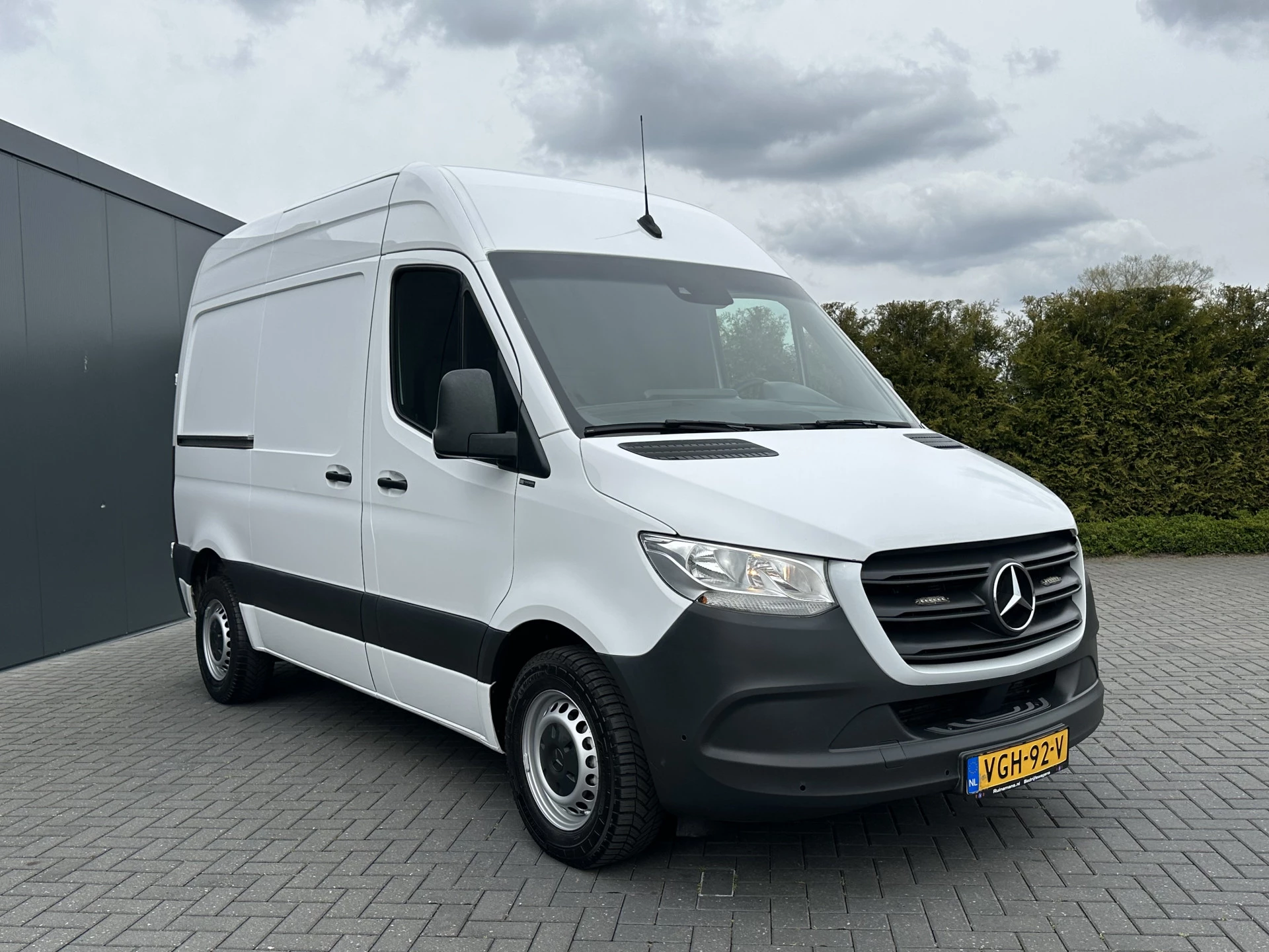 Mercedes-Benz Sprinter 2020 - 314 CDI 143 PK AUTOMAAT / L1H2 / 1e EIGENAAR / CAMERA / GEVEERDE STOEL / BLIND SPOT / CRUISE / AIRCO obrázek 4