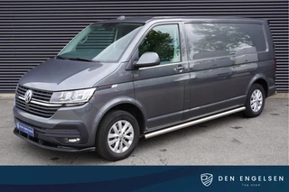Volkswagen Transporter 2023 - L2H1 150pk Trekhaak Apple Carplay Camera Parkeersensoren Cruise control 3-Zits Sidebars Velgen Spoilerset te koop