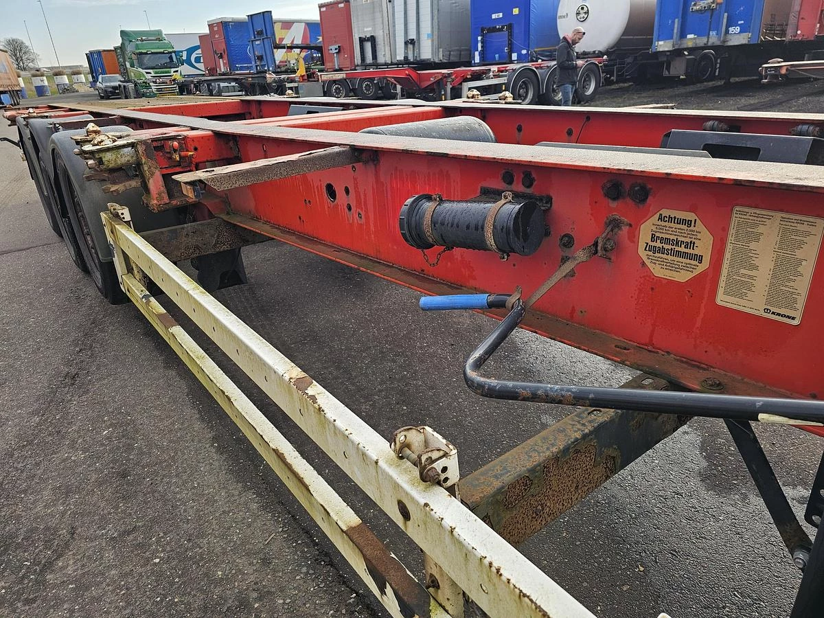Krone SD 27| FIXED CHASSIS | SAF DISC. 40 FT |2 X 20 FT| HIGHCUBE | 20 FOOT MIDDLE| LIGHT WEIGHT|4740 KG. 2004 imagen 11