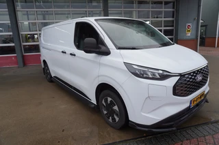 Ford E-Transit Custom 2025 - 340 L2H1 136PK Trend 65 kWh WLTP 330km Elektrisch DEMO na prodej