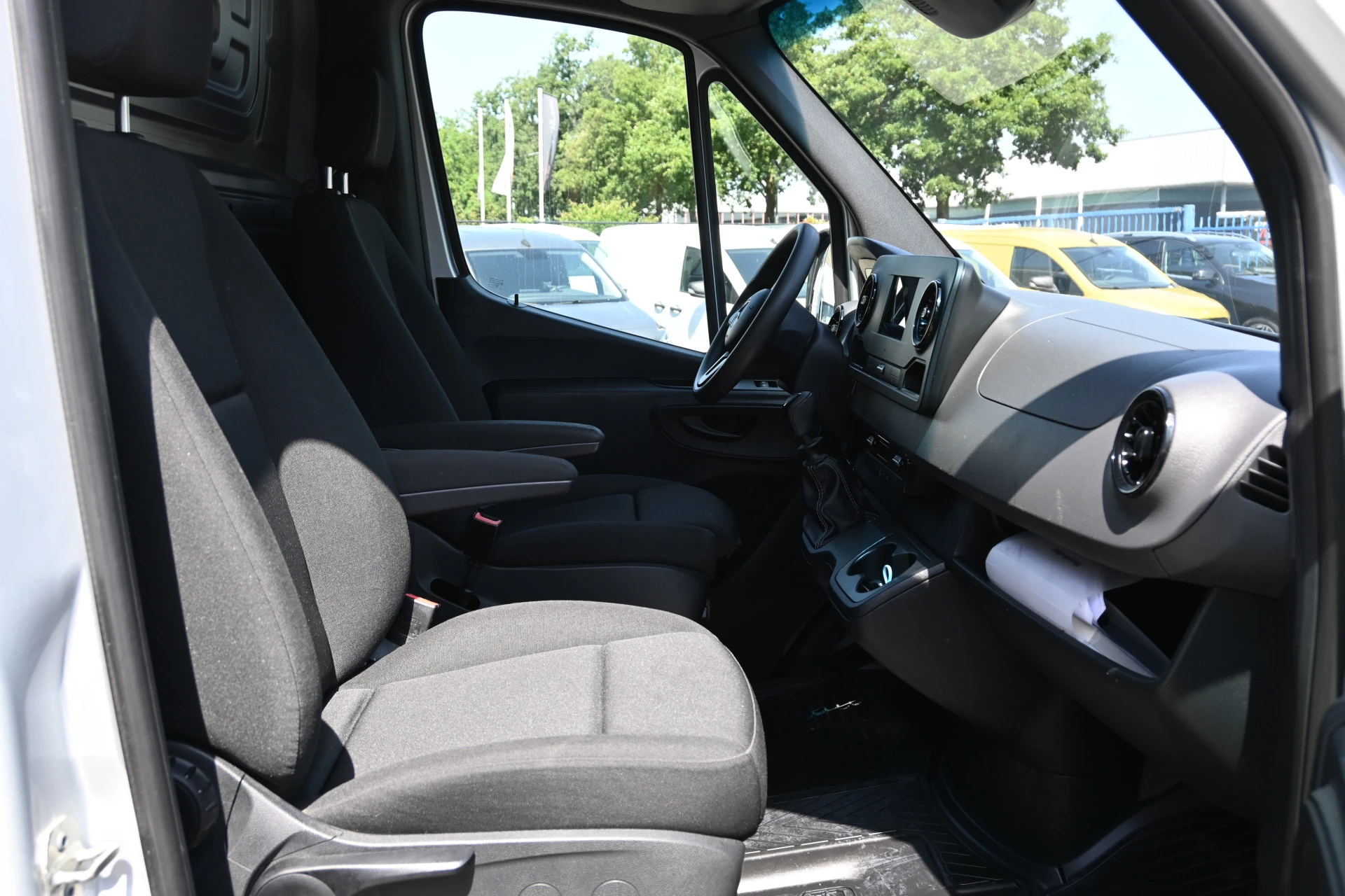 Mercedes-Benz Sprinter 2021 - 315 CDI L2H2 RWD obrázek 8