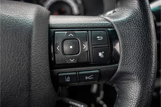 Toyota Hilux 2020 - 2.4 D 4WD | 150 PK | LED | Camera | Cruise | Navi | Climatronic | Trekhaak image 15