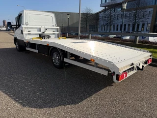 Iveco Daily 2024 - 35S18 Auto/Machine Transport Oprijwagen Automaat Airco Cruisecontrol Trekhaak BPM VRIJ immagine 5