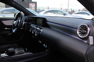 Mercedes-Benz A-Class 2021 - 250e AUT8 AMG Limited NIGHT PAKKET SFEER CARPLAY DAB NAVI obrazek 15