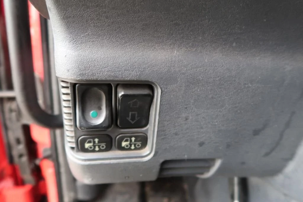 Scania R 2003 - R164-580 V8 R 164 image 26