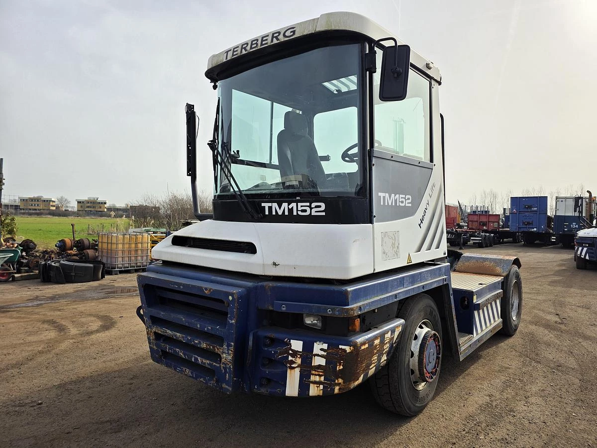 Terberg RT283 | TERMINAL TRACTOR 4X4| TURNING CHAIR. | AUTOMATIC GEAR | 27315 HOURS | hydraulic system| 2012 obrázek 1