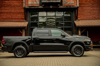 Dodge Ram 1500 2024 - Dodge Rebel Night Hurricane obrazek 4