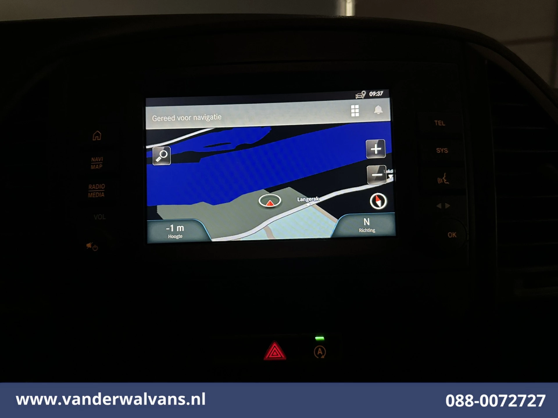 Mercedes-Benz Vito 2021 - 114 CDI 136pk L2H1 Euro6 Airco | Camera | Navigatie | Cruisecontrol | Apple Carplay image 2