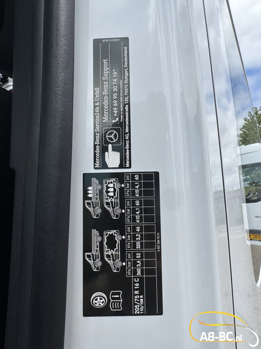 Mercedes-Benz Sprinter 2026 - Transfer 45, 23 Seats, Euro 6 image 32
