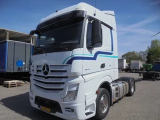 Mercedes-Benz Actros 2015 - ACTROS 1842 NL TRUCK image 1