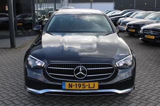 Mercedes-Benz E-Class 2021 - 300e Luxury Line LEDER MEMORY PANORAMADAK BURMESTER DISTRONIC 360-CAMERA HEAD-UP KEY-LESS GO obrazek 9