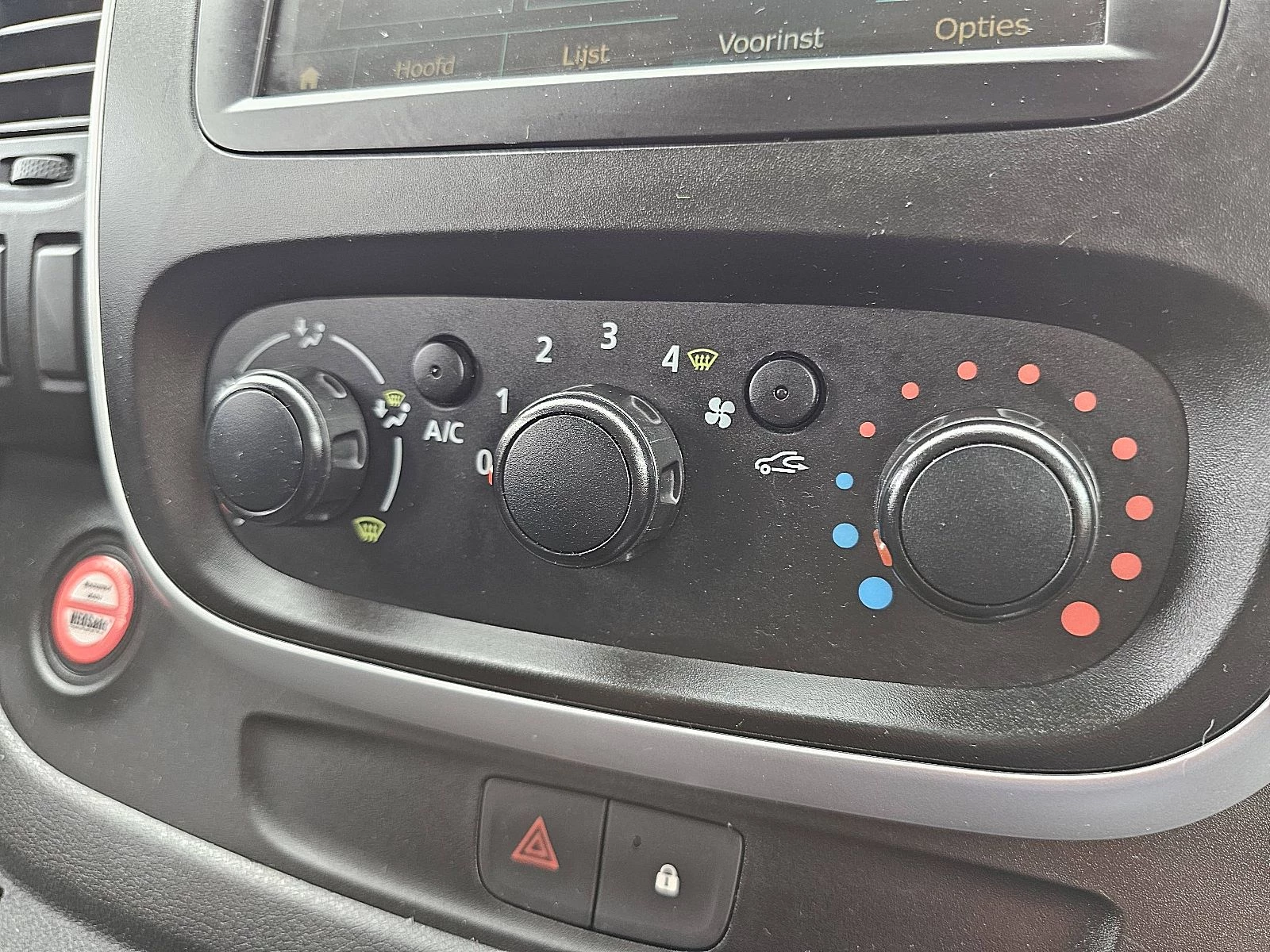 Renault Trafic 2019 - 1.6 DCI Bild 10