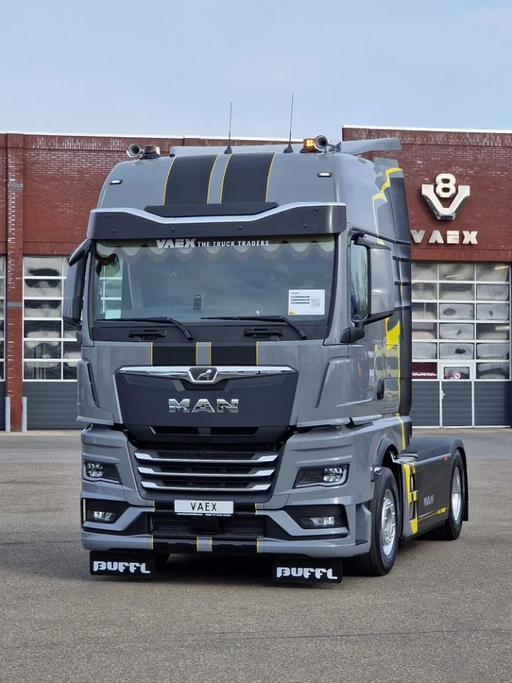 MAN TGX 2026 - 18.520 GX - New - D30 - Retarder - Night clima - Alcoa - Show truck - obrázek 39