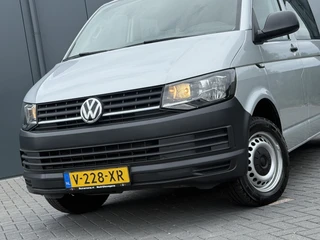Volkswagen Transporter 2019 - 2.0 TDI 150 PK / L2H1 / DUBBELE CABINE / TREKHAAK / 1e EIG. / AIRCO / CRUISE / ISOFIX / NAVI image 22