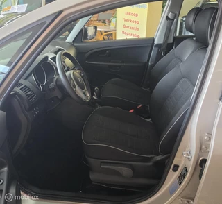 Kia Venga 2011 - 1.4 CVVT Seven immagine 11