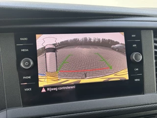 Volkswagen Transporter 2020 - 2.0 TDI 150 PK 4-MOTION 6.1 / L2H1 / 1e EIG. / 4x4 / TREKHAAK / ACHTERKLEP / INRICHTING / AIRCO / CRUISE / NAVI / APPLE CARPLAY obrazek 19