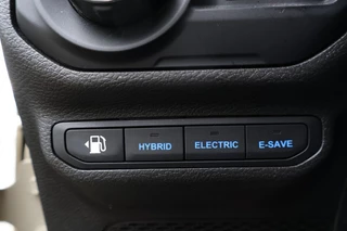 Jeep Wrangler 2022 - 4XE 380 Plug In Hybrid SAHARA / GOBI / 20 inch Bawarrion zdjecie 27