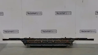 Mercedes-Benz - Body & Chassis Parts Opstap voorzijde MB MP4 for sale