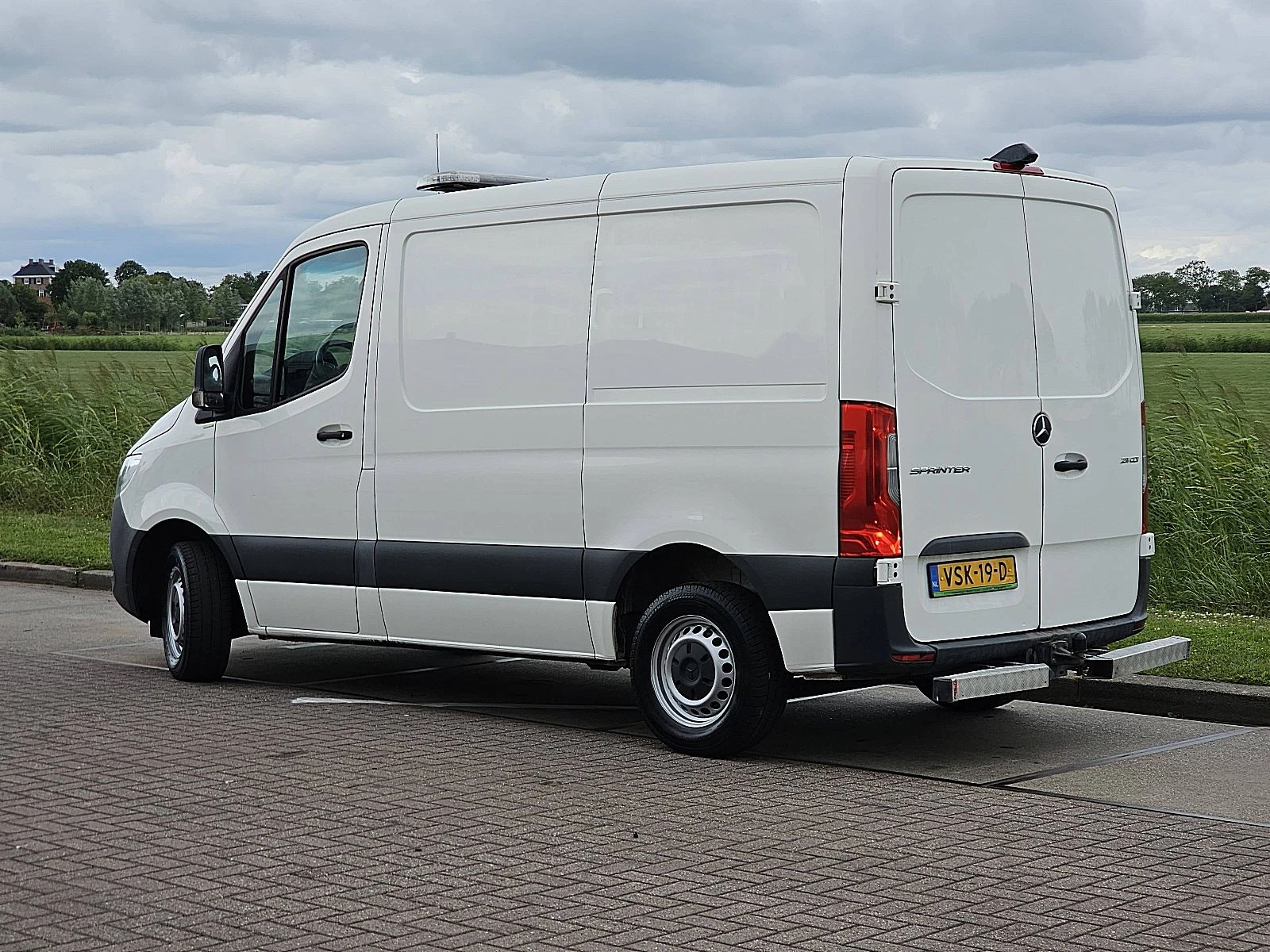 Mercedes-Benz Sprinter 2022 - 211 Bild 6