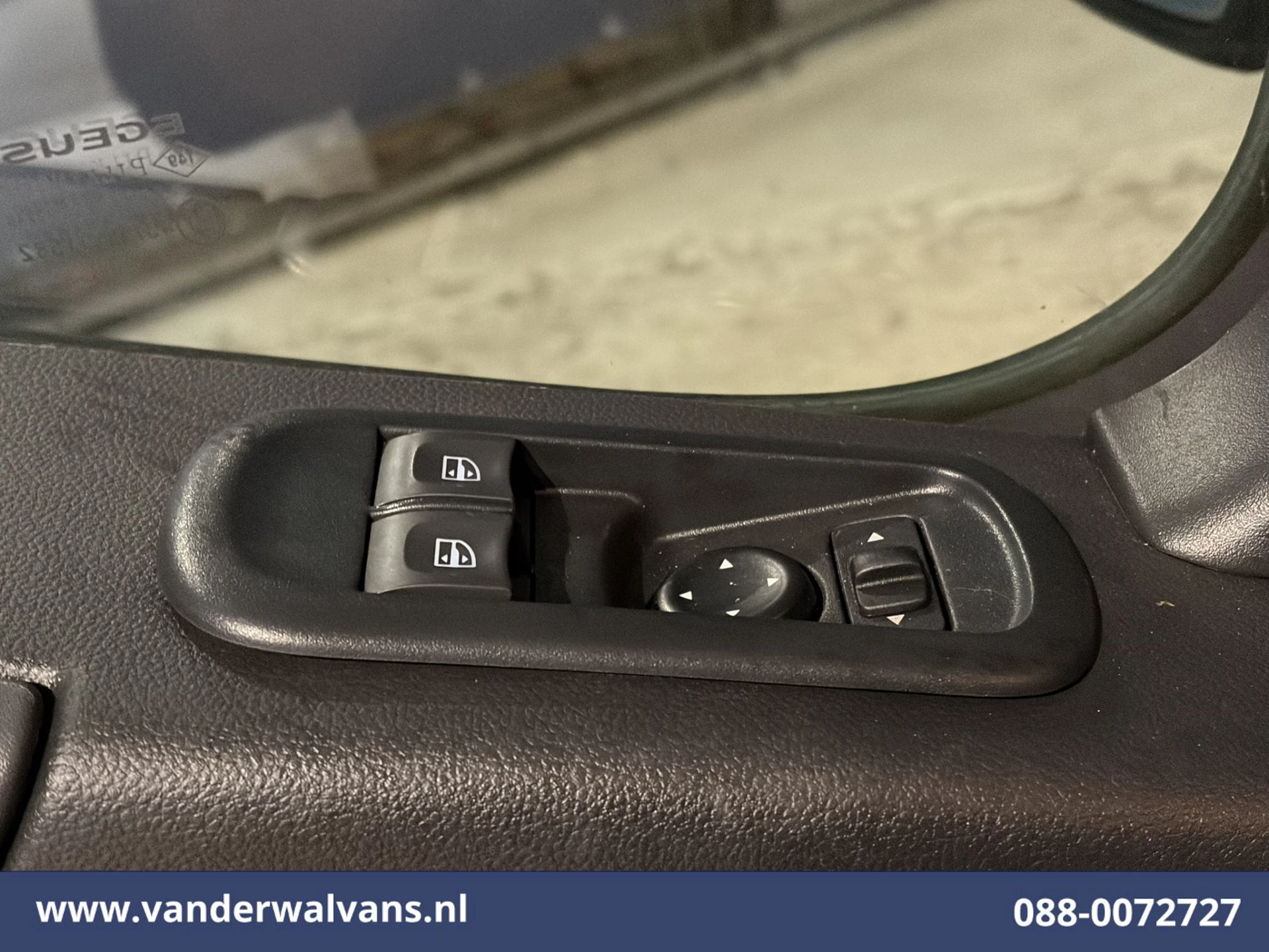 Renault Master 2023 - 2.0 dCi Pick Up Open Laadbak Dubbel Lucht Euro6 Airco | Cruisecontrol | LED | Leder| 3500kg Trekvermogen image 15