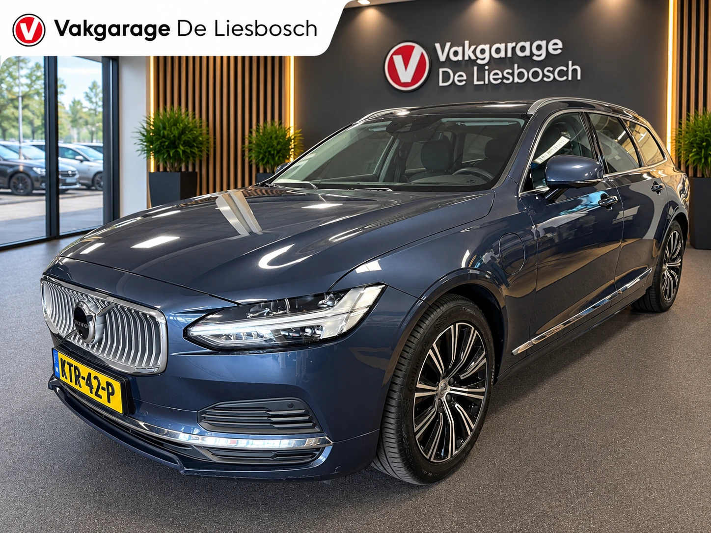 Volvo V90 2021 - 2.0 T6 AWD Business Pro Automaat / Pano / leder / Harman Kardon / navi / camera/ head up afbeelding 1