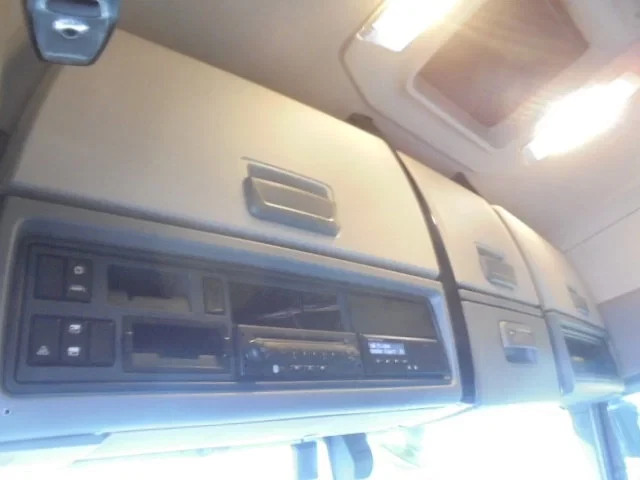 Renault T 2018 - 460 NL TRUCK image 11